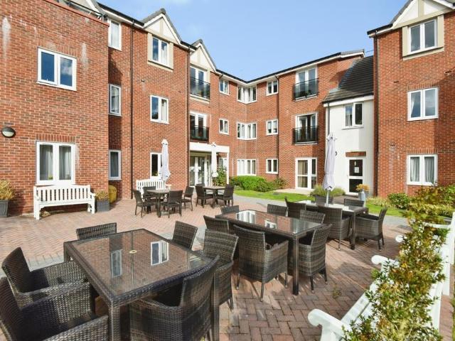Flat for sale in Hall Drive Park, Alsager