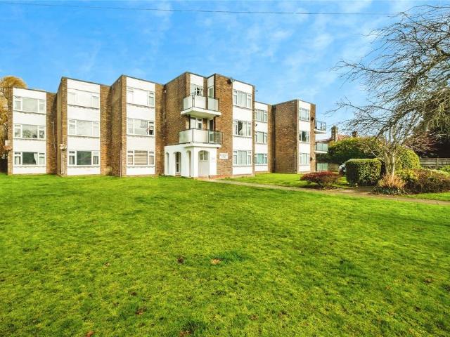 Flat for sale in Worthing, West Sussex