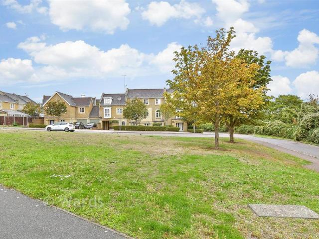Flat for sale in Greenhithe, Dartford