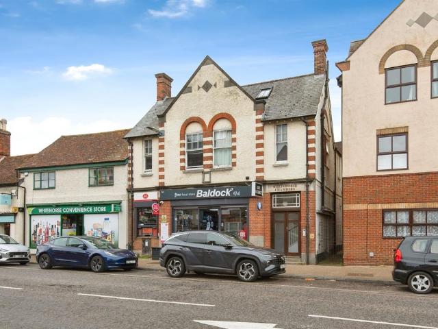 Flat for sale in King's Walden, Hertfordshire