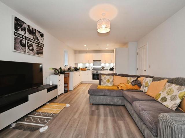 Flat for sale in Wokingham