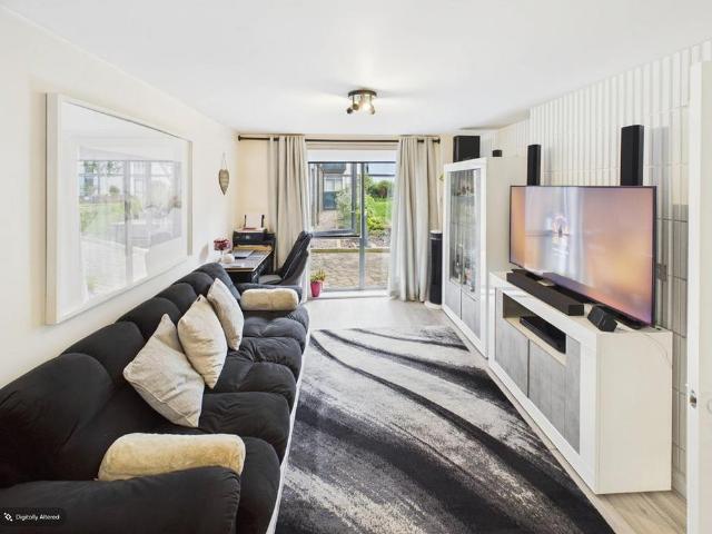 Flat for sale in Colindale, Greater London