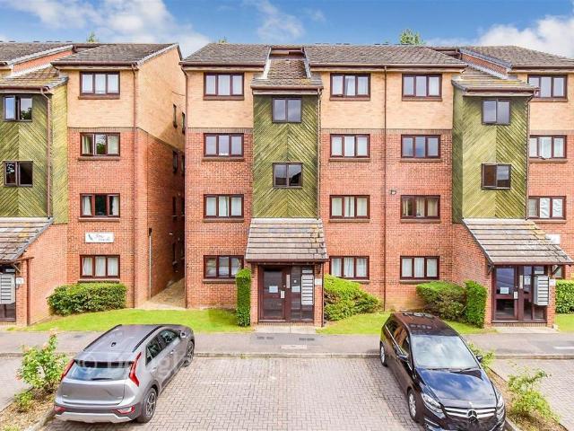 Flat for sale in London Borough of Waltham Forest, Greater London