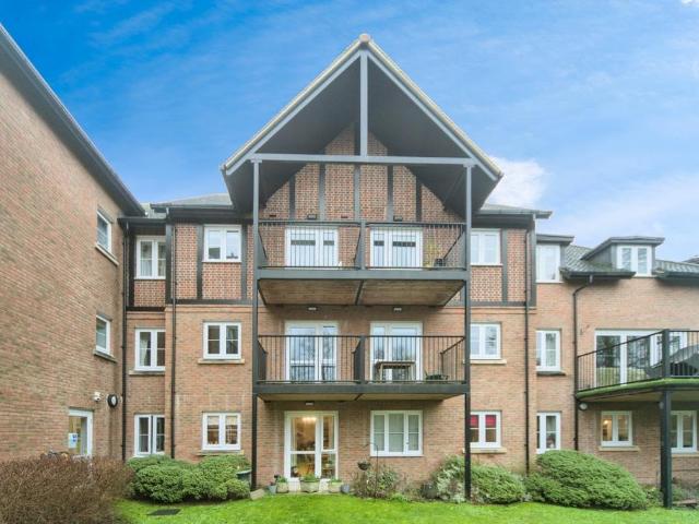 Flat for sale in Storrington and Sullington, Horsham