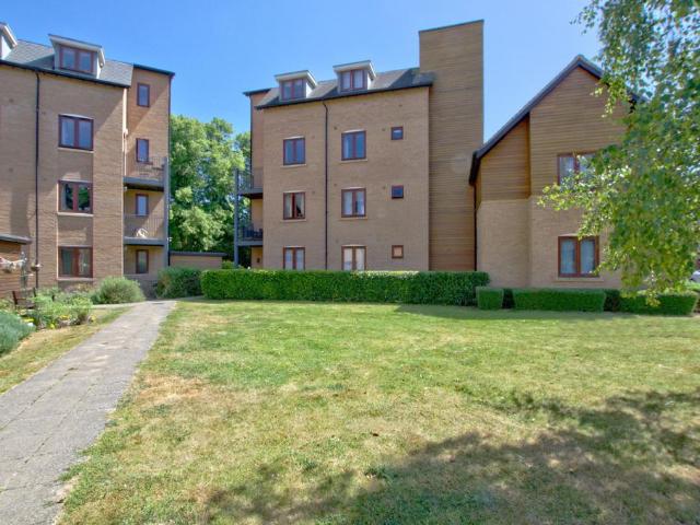 Flat for sale in Arrington, Cambridgeshire