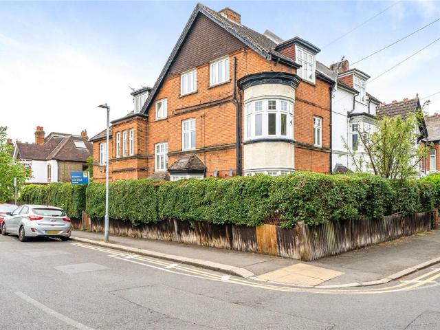 Flat for sale in Norbiton, Greater London