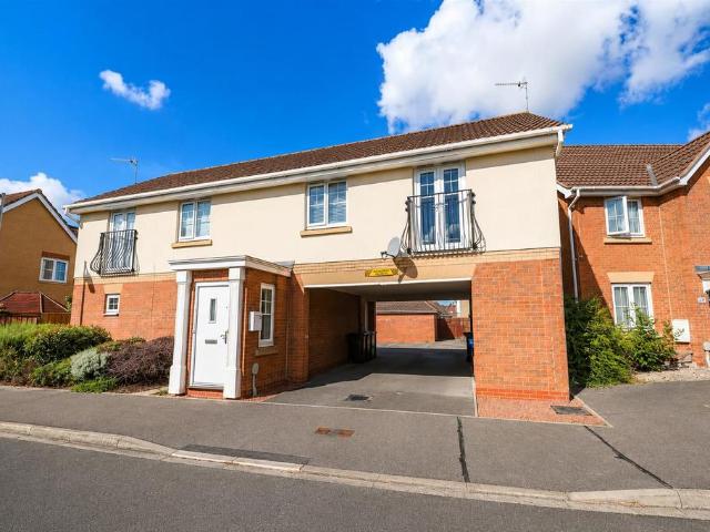 Flat for sale in Kingswood, Hull