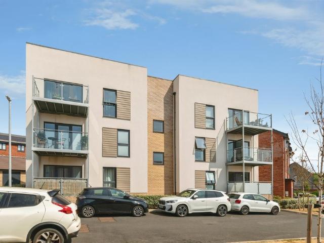 Flat for sale in Stoke Gifford, South Gloucestershire
