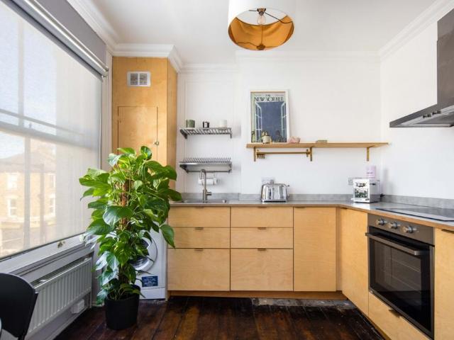 Flat for sale in Homerton, Greater London