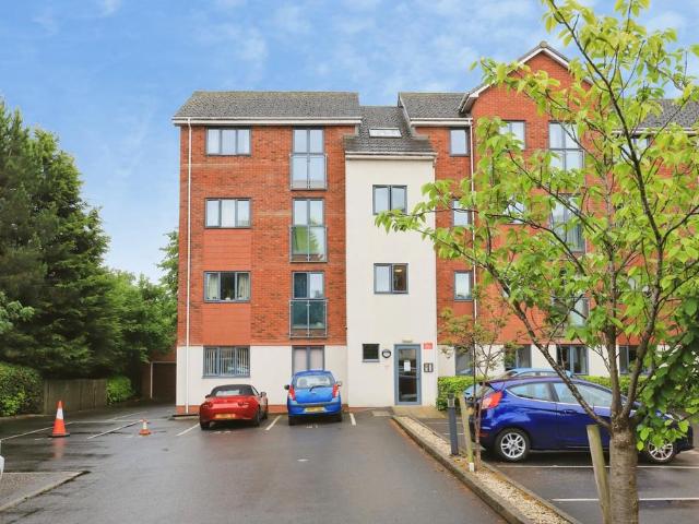 Flat for sale in Rushock, Worcestershire