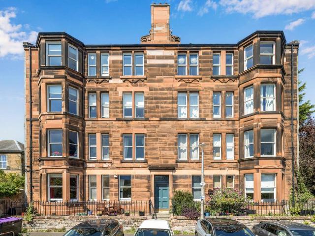 Flat for sale in Morningside, Scotland