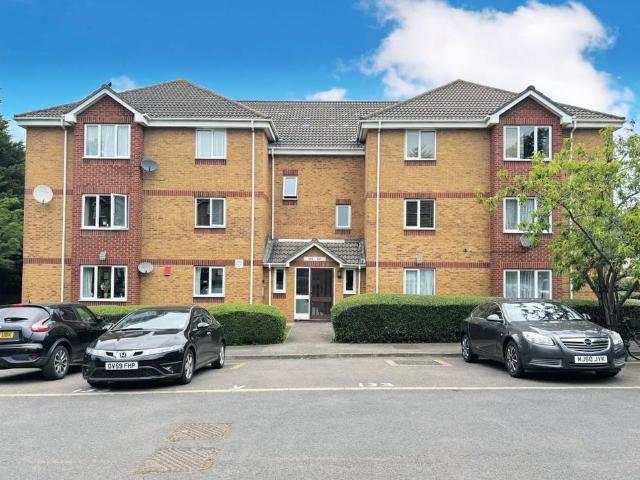 Flat for sale in Croydon, Broad Green