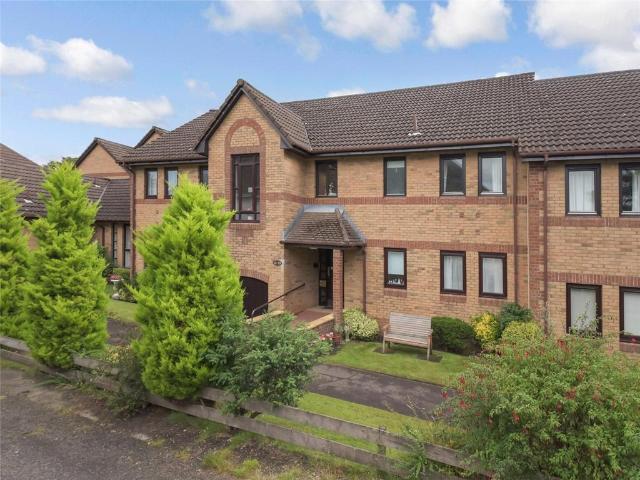 Flat for sale in Bearsden, Scotland