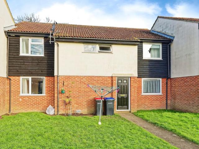 Flat for sale in The Bridge, Kent