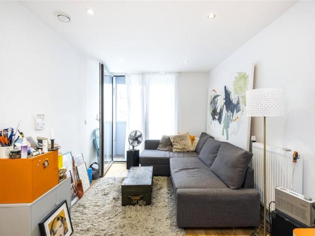 Flat for sale in Greenwich Town Centre, Greater London
