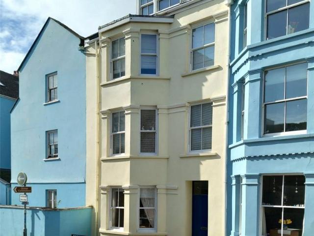 Flat for sale in Tenby, Wales