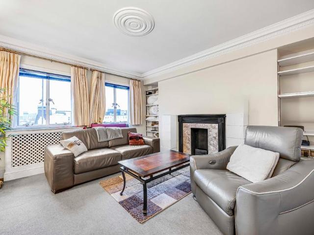 Flat for sale in Marylebone, Greater London