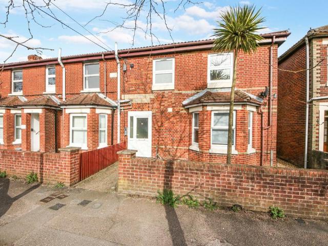 Flat for sale in Sholing Common, Isle Of Man