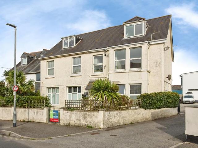 Flat for sale in Trenance, Newquay