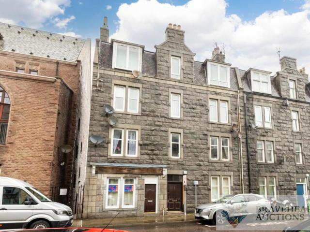 Flat for sale in Ballindoch, Scotland