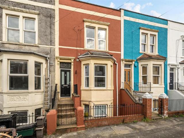 Flat for sale in Totterdown, Bristol