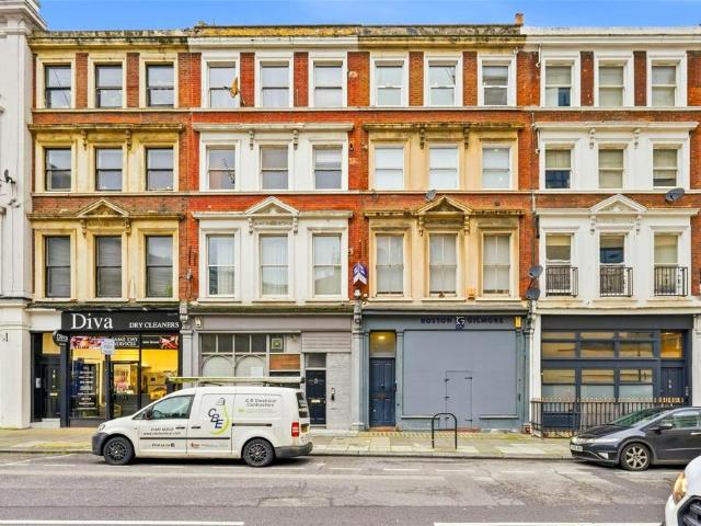 Flat for sale in Brook Green, Greater London