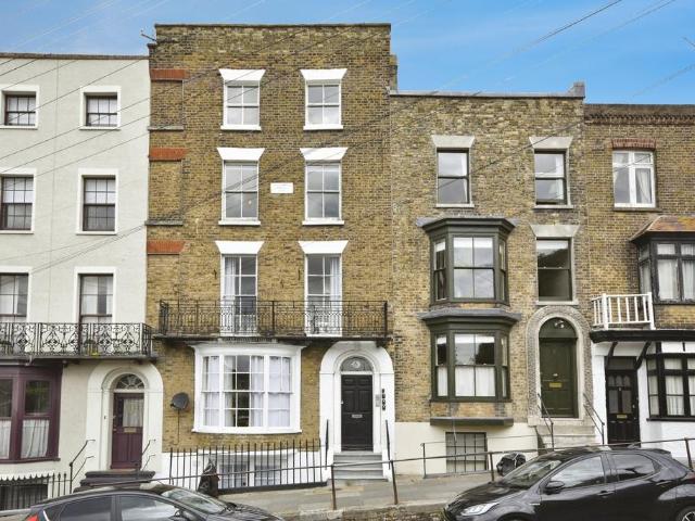 Flat for sale in Margate Old Town, Acol