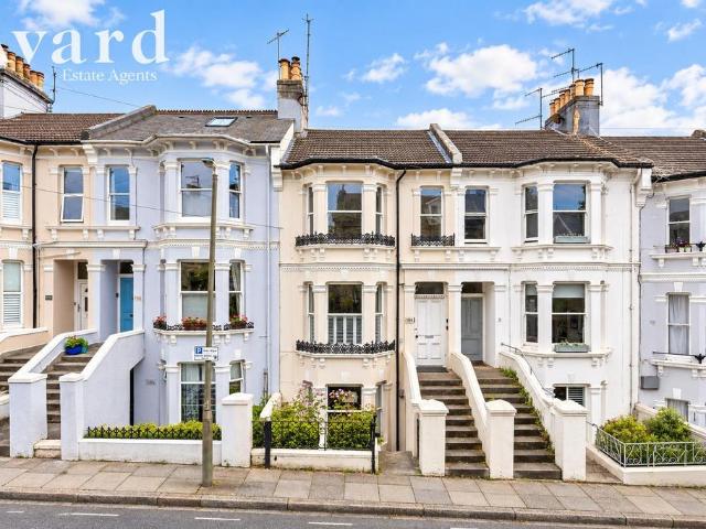 Flat for sale in Round Hill, Brighton & Hove