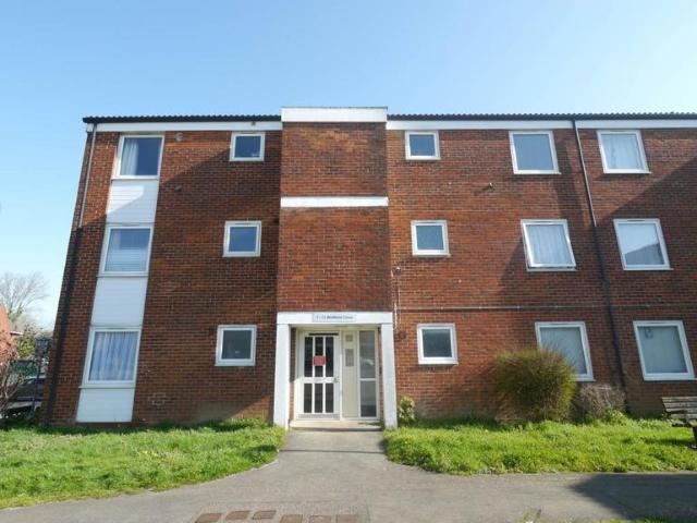 Flat for sale in Hatfield, Fretherne