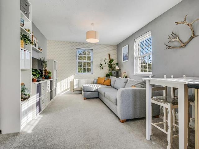 Flat for sale in Chelmer Village, Chelmsford