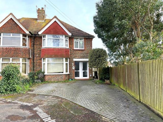 Flat for sale in Fishersgate, West Sussex