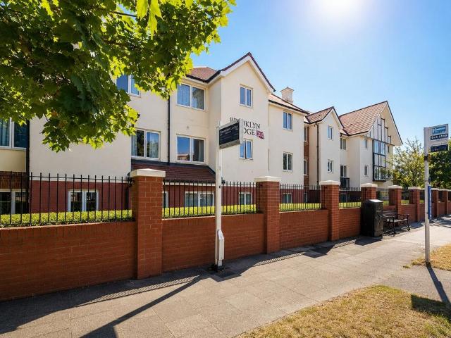 Flat for sale in Collington, Heathlands