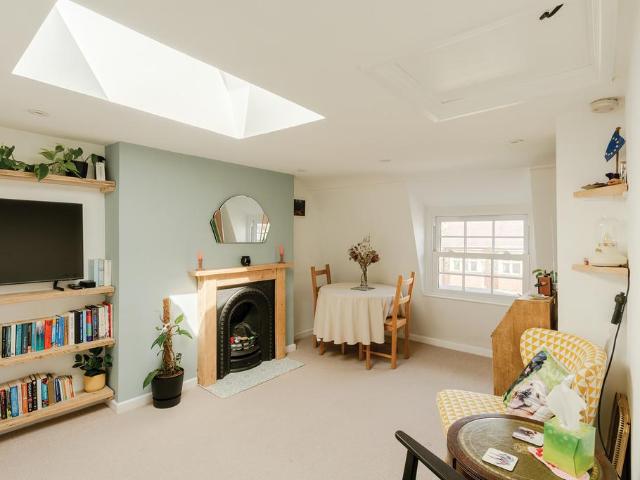Flat for sale in Stokes Croft, Feckenham