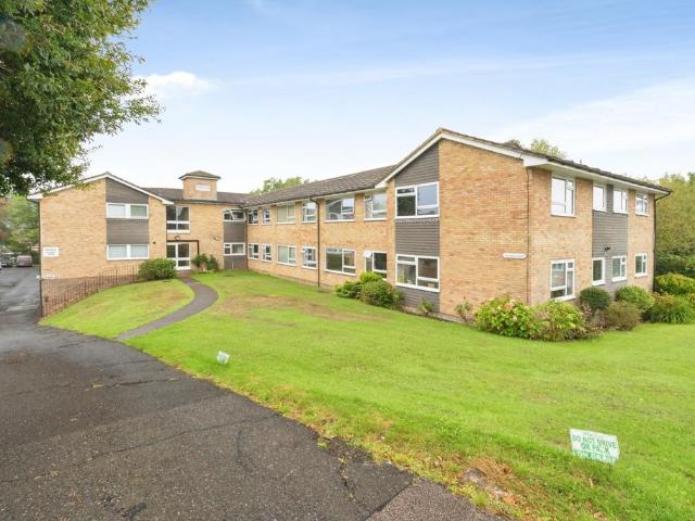 Flat for sale in Cross In Hand, East Sussex
