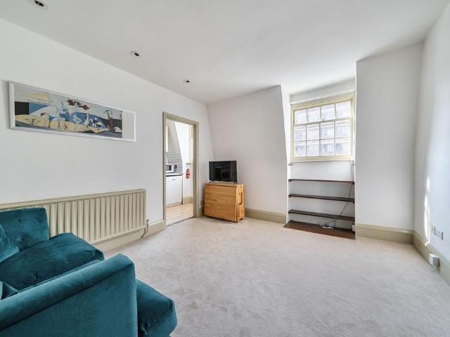 Flat for sale in City of Westminster, Greater London
