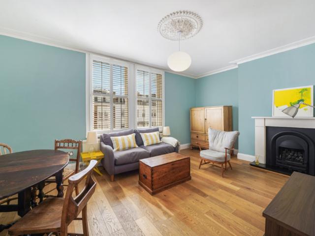 Flat for sale in Brook Green, Greater London