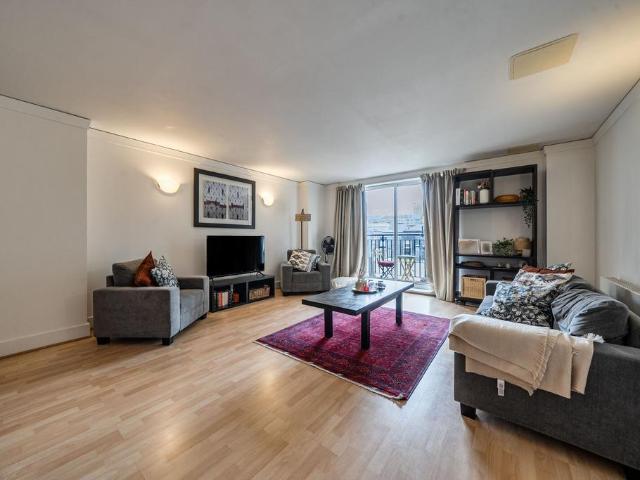 Flat for sale in Westminster, Greater London