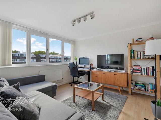 Flat for sale in Islington, Cat Hill