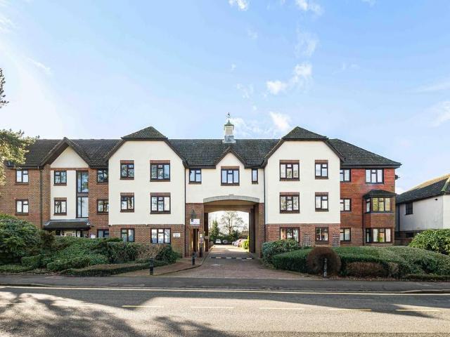 Flat for sale in London Borough of Bromley, Greater London