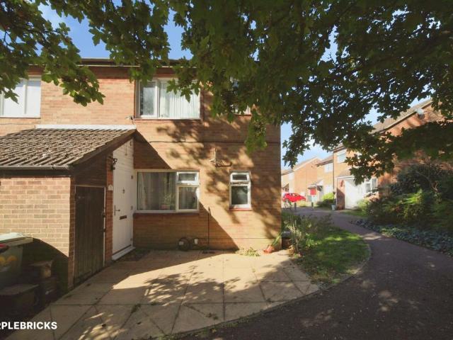 Flat for sale in Parkside, Houghton Regis