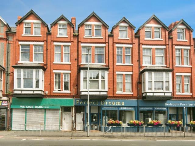 Flat for sale in Colwyn Bay, Wales
