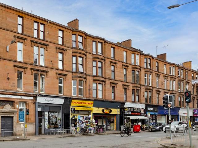 Flat for sale in Partick, Scotland