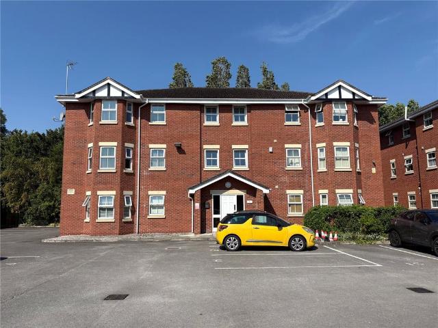 Flat for sale in Whitecross, Warrington