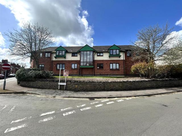 Flat for sale in Elmfield, Leicestershire