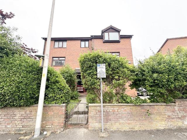 Flat for sale in Claremont, Blackpool