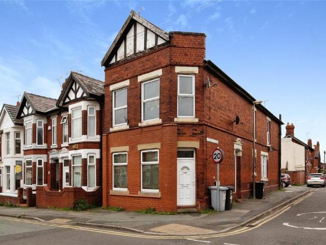 Flat for sale in Hammond Street