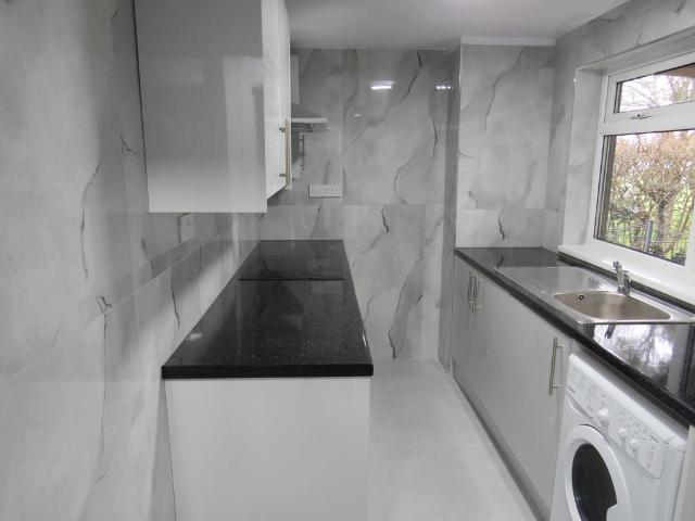 Flat for sale in London Borough of Hounslow, Greater London