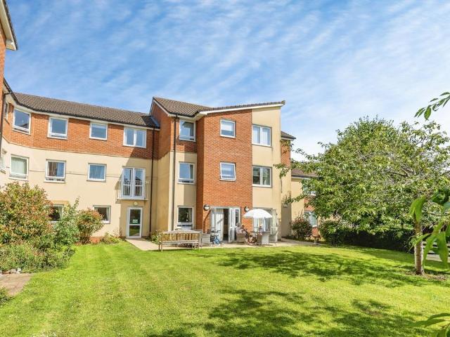Flat for sale in Worle, Weston-super-mare