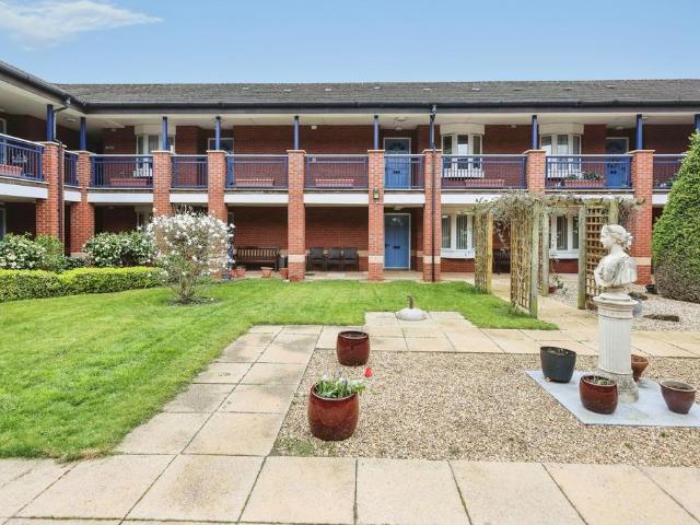 Flat for sale in Brookvale Village, Stockland Green