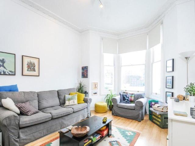 Flat for sale in London Borough of Hammersmith and Fulham, Greater London